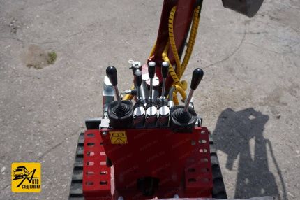 Мини-экскаватор Helffer MSV-400